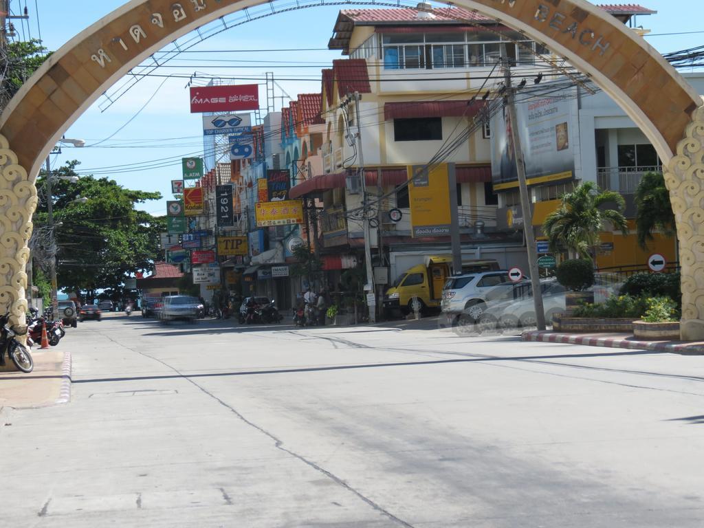 Jomtien Plaza Suite Apartments Chambre photo