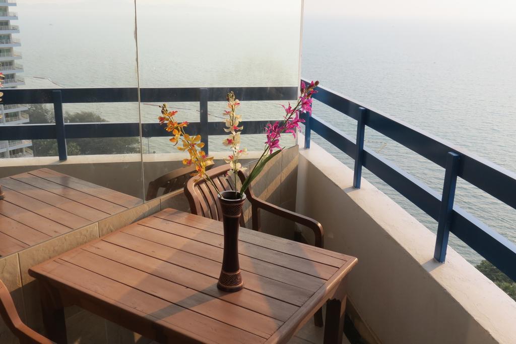 Jomtien Plaza Suite Apartments Chambre photo