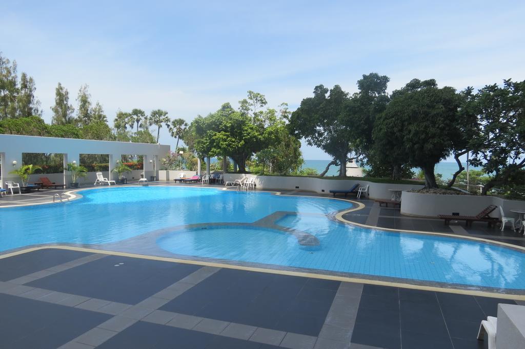 Jomtien Plaza Suite Apartments Extérieur photo