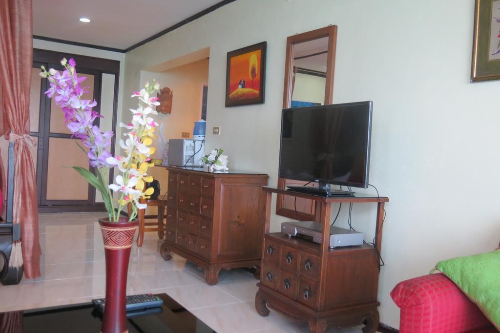 Jomtien Plaza Suite Apartments Extérieur photo
