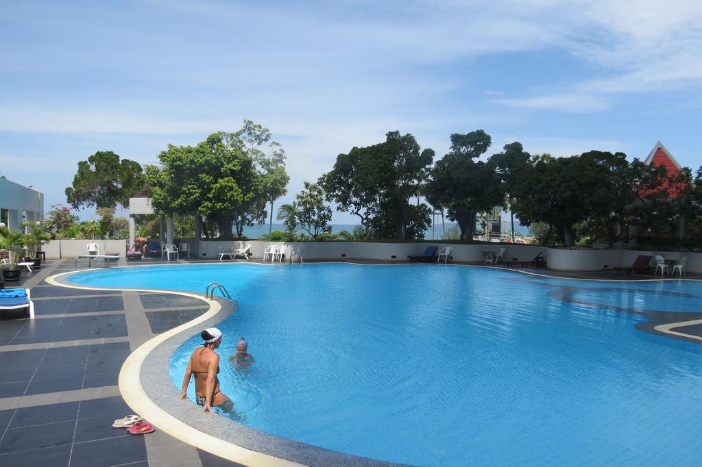 Jomtien Plaza Suite Apartments Extérieur photo